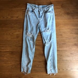Distressed Boyfriend Jeans